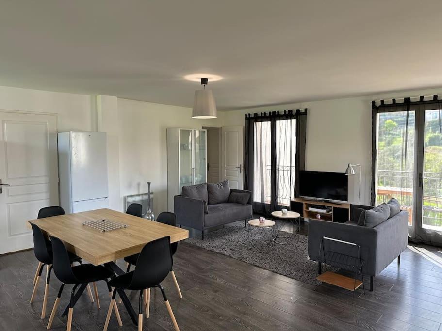 Villa Constance 3 Antibes - Spacieux Logement En Dernier Etage エクステリア 写真