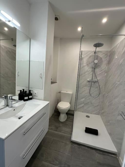Villa Constance 3 Antibes - Spacieux Logement En Dernier Etage エクステリア 写真