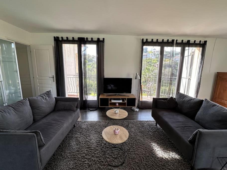 Villa Constance 3 Antibes - Spacieux Logement En Dernier Etage エクステリア 写真