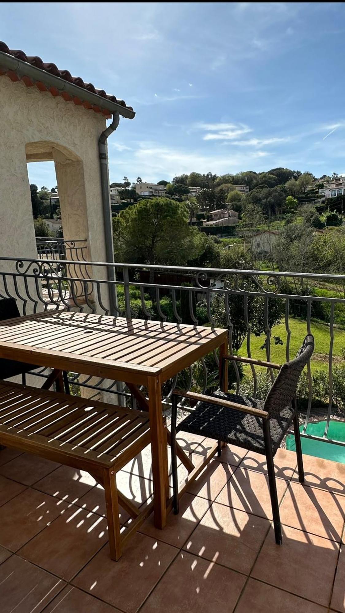 Villa Constance 3 Antibes - Spacieux Logement En Dernier Etage エクステリア 写真